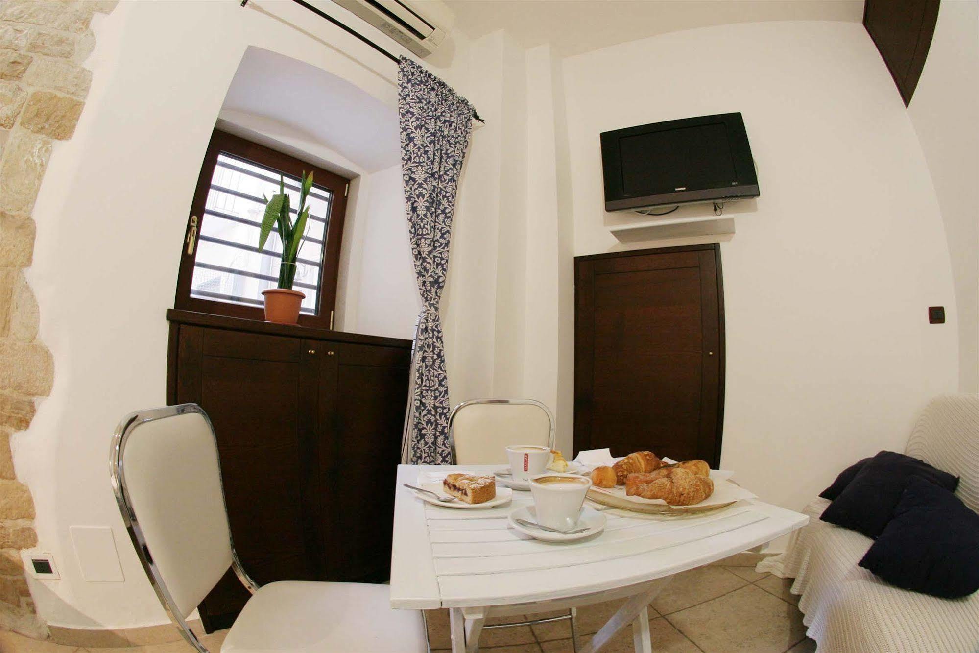 Saint Nicholas Plaza Hotel Bari Exterior foto
